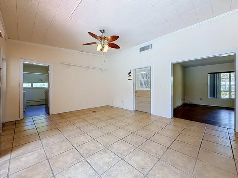 605 Courtney Drive Tampa FL 33617