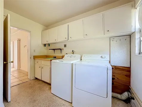 605 Courtney Drive Tampa FL 33617