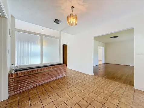 605 Courtney Drive Tampa FL 33617