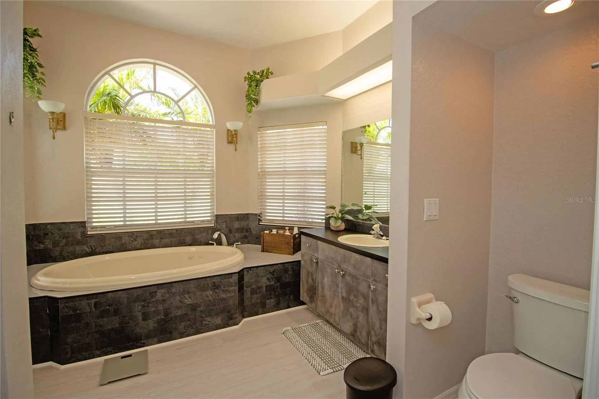 8933 Thoreau Place Hudson FL 34667