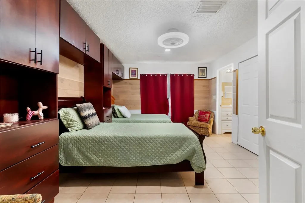 613 Forest Hills Drive Brandon FL 33510