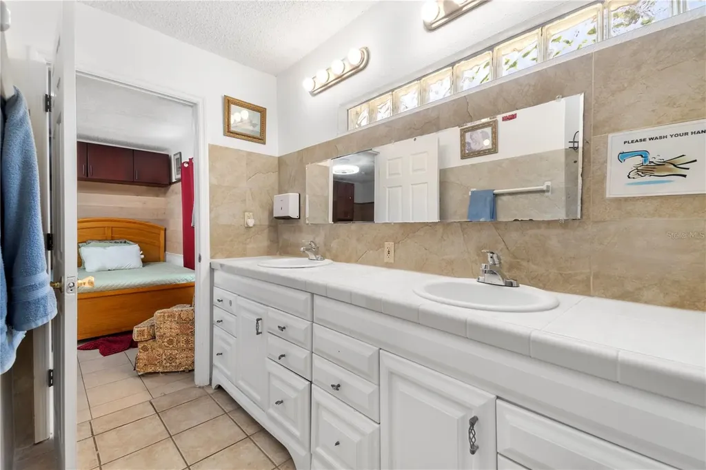 613 Forest Hills Drive Brandon FL 33510