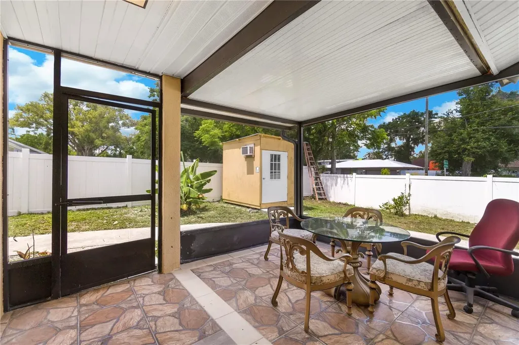 613 Forest Hills Drive Brandon FL 33510