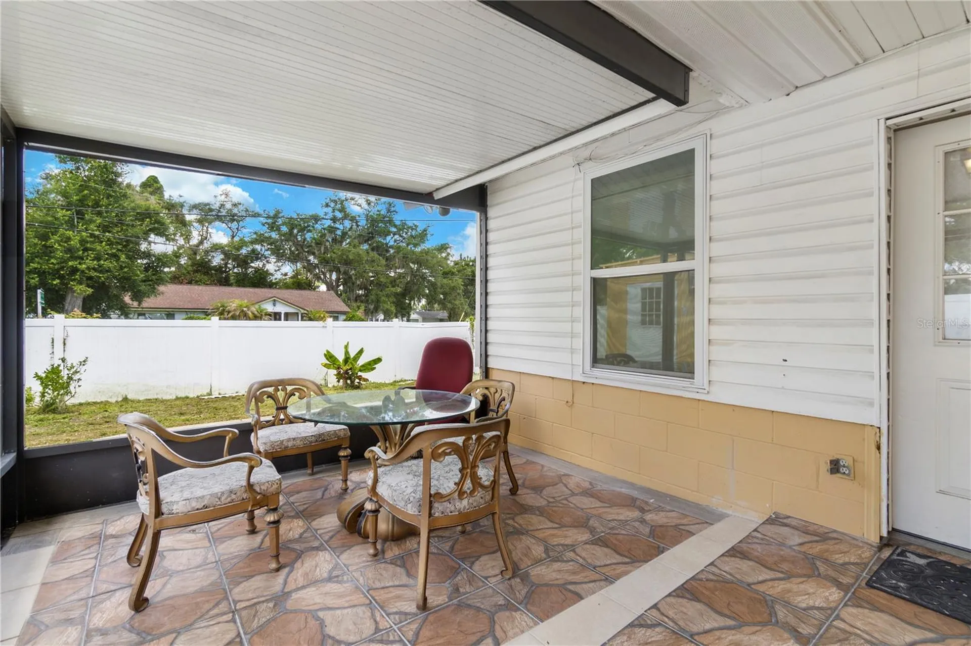 613 Forest Hills Drive Brandon FL 33510