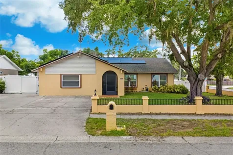 613 Forest Hills Drive Brandon FL 33510