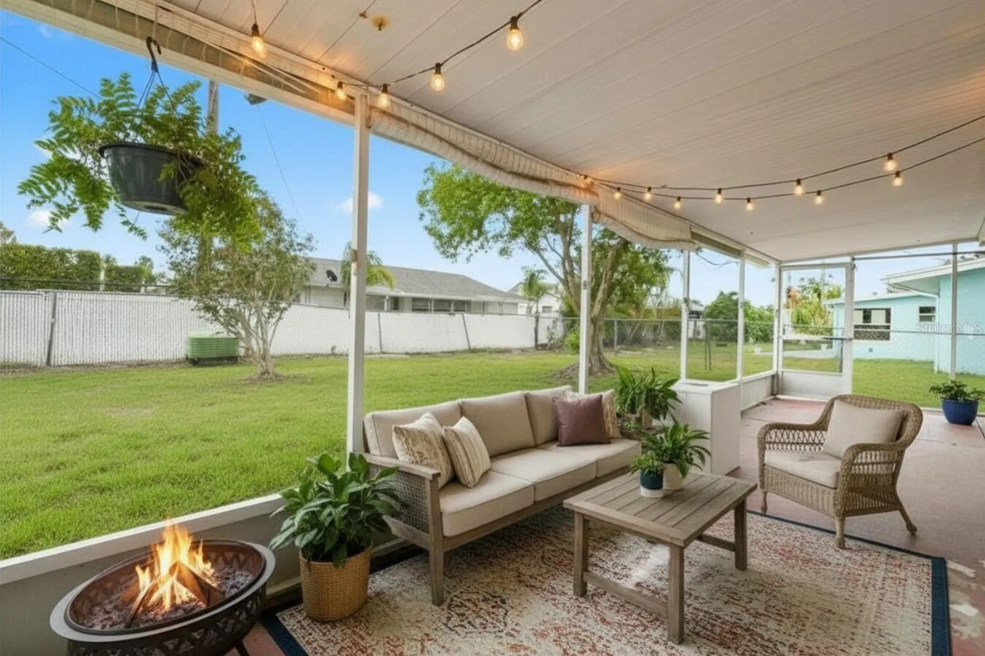 816 Oakmont Avenue Sun City Center FL 33573