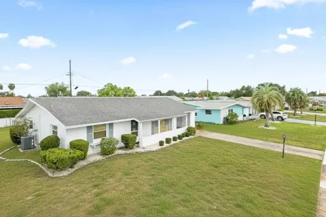 816 Oakmont Avenue Sun City Center FL 33573
