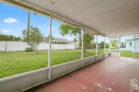 816 Oakmont Avenue Sun City Center FL 33573