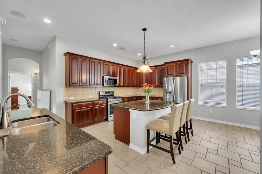 16007 Mulberrypark Circle Lithia FL 33547