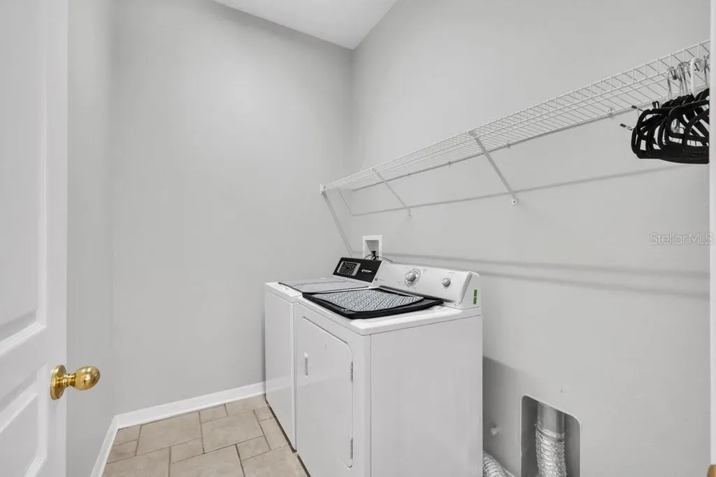 16007 Mulberrypark Circle Lithia FL 33547