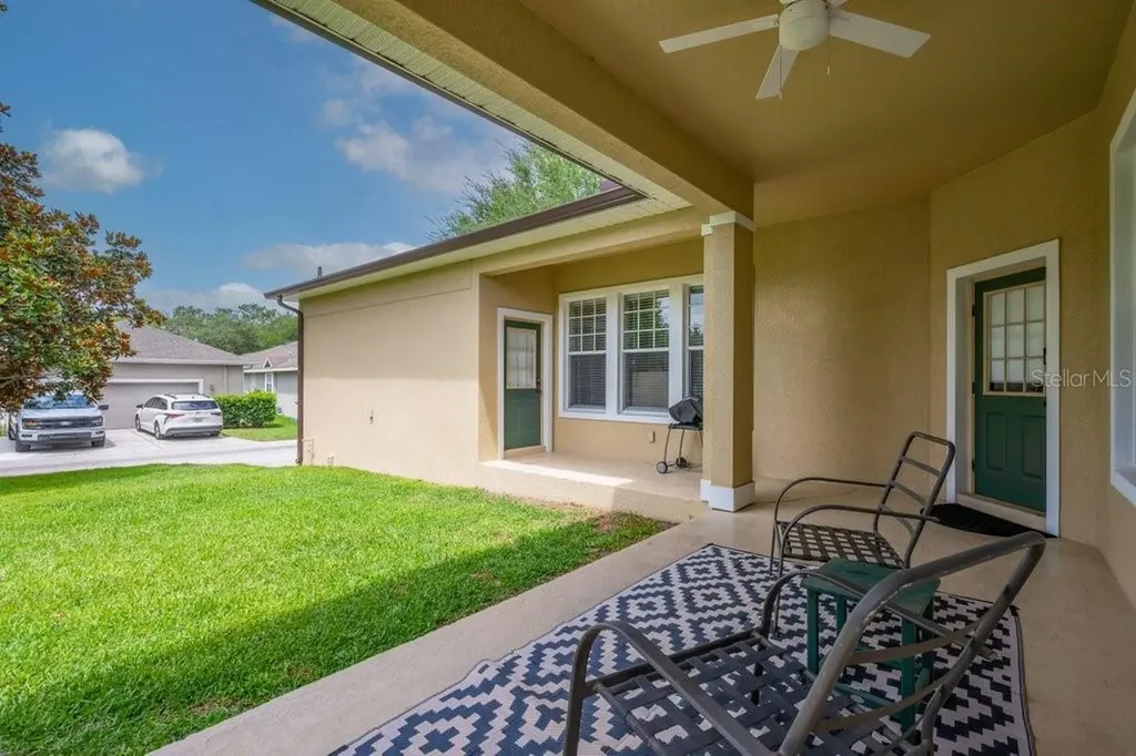 16007 Mulberrypark Circle Lithia FL 33547