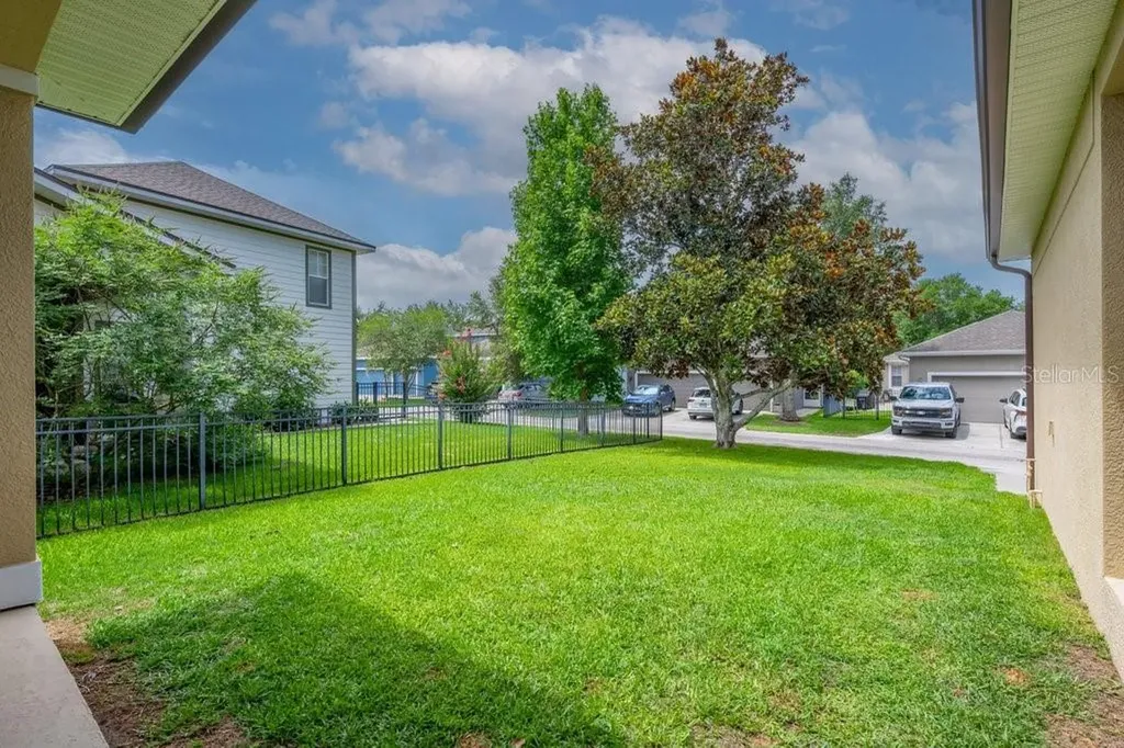 16007 Mulberrypark Circle Lithia FL 33547