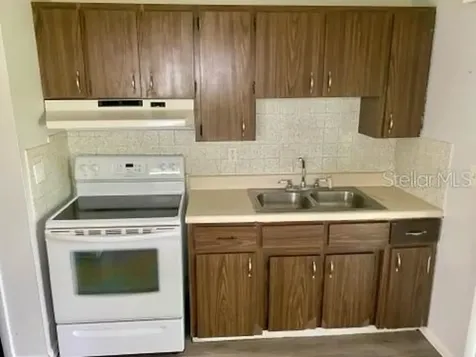 4808 20th Street Zephyrhills FL 33542