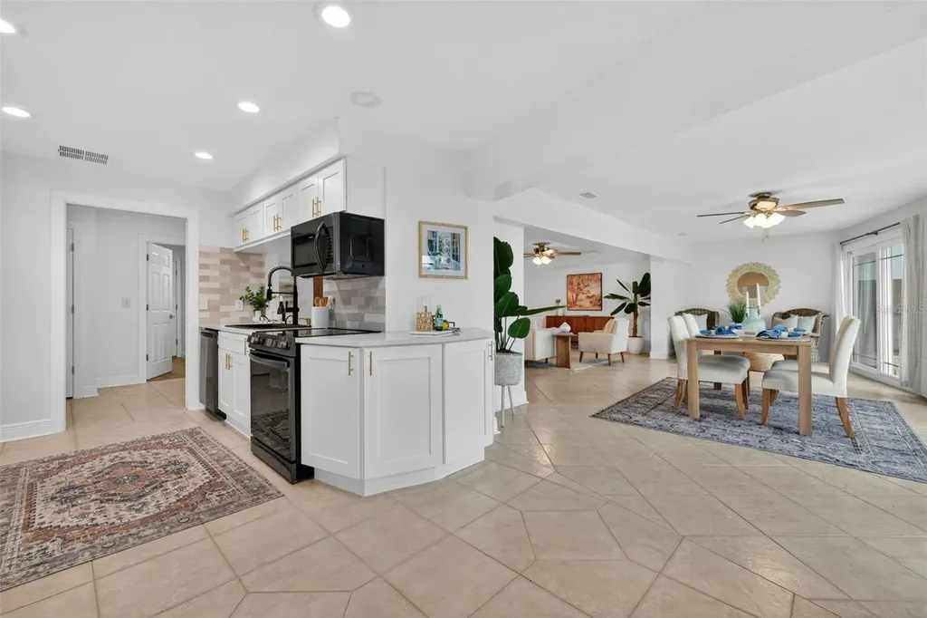 1022 Eden Isle Drive NE St Petersburg FL 33704