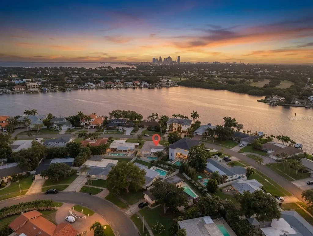 1022 Eden Isle Drive NE St Petersburg FL 33704