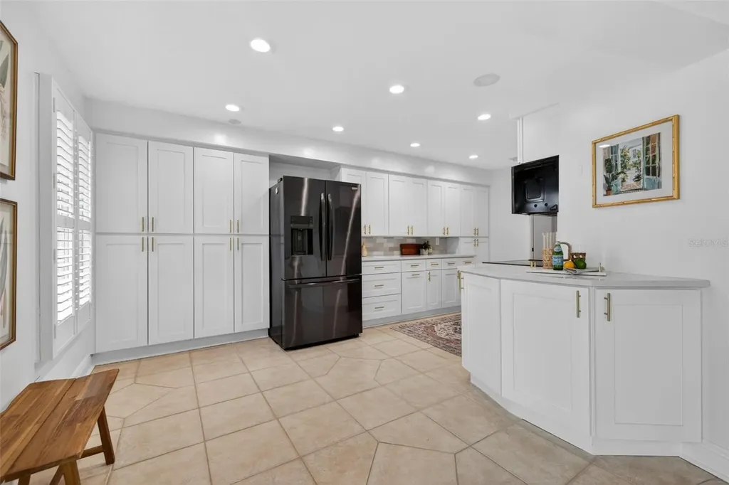 1022 Eden Isle Drive NE St Petersburg FL 33704