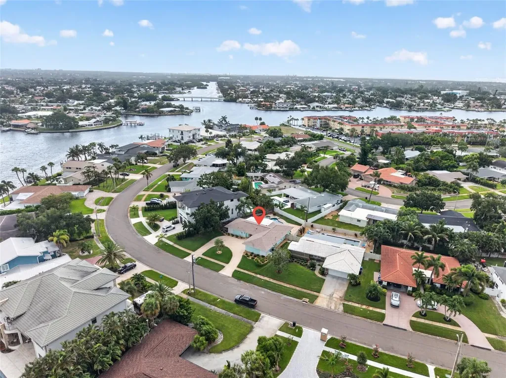 1022 Eden Isle Drive NE St Petersburg FL 33704