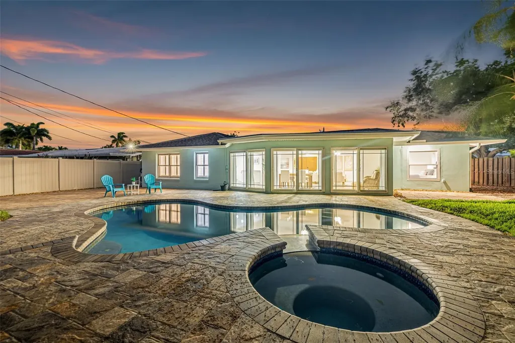 1022 Eden Isle Drive NE St Petersburg FL 33704