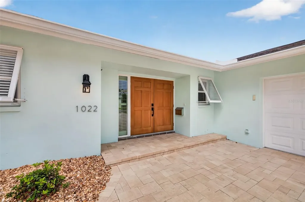 1022 Eden Isle Drive NE St Petersburg FL 33704