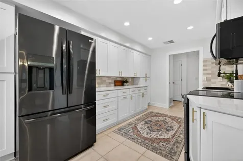 1022 Eden Isle Drive NE St Petersburg FL 33704