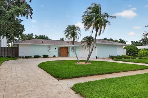 1022 Eden Isle Drive NE St Petersburg FL 33704