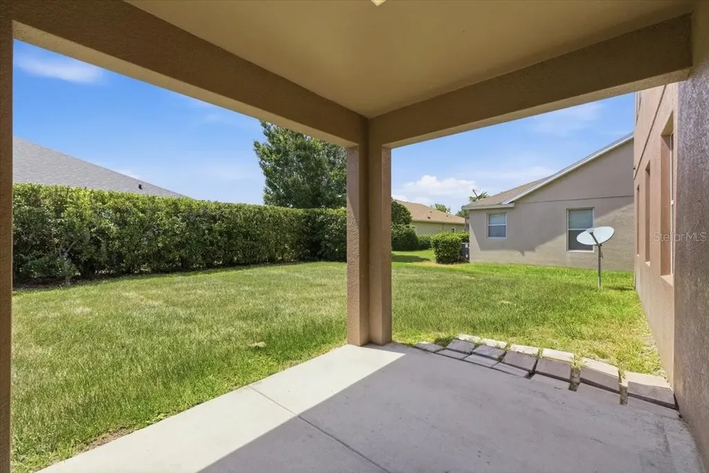 5105 Oakline View Drive Lithia FL 33547