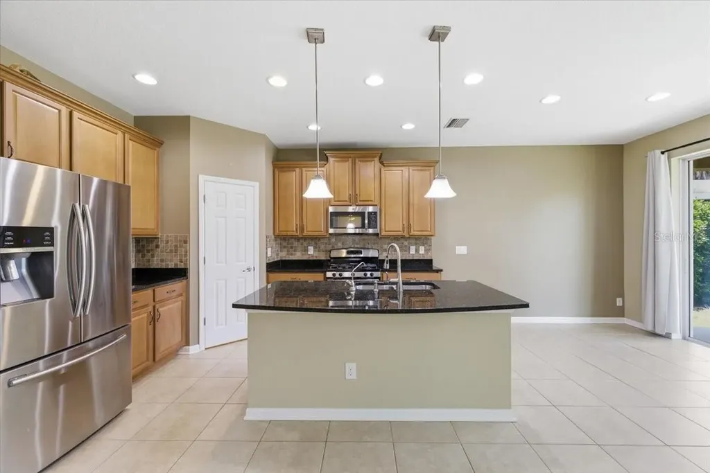 5105 Oakline View Drive Lithia FL 33547
