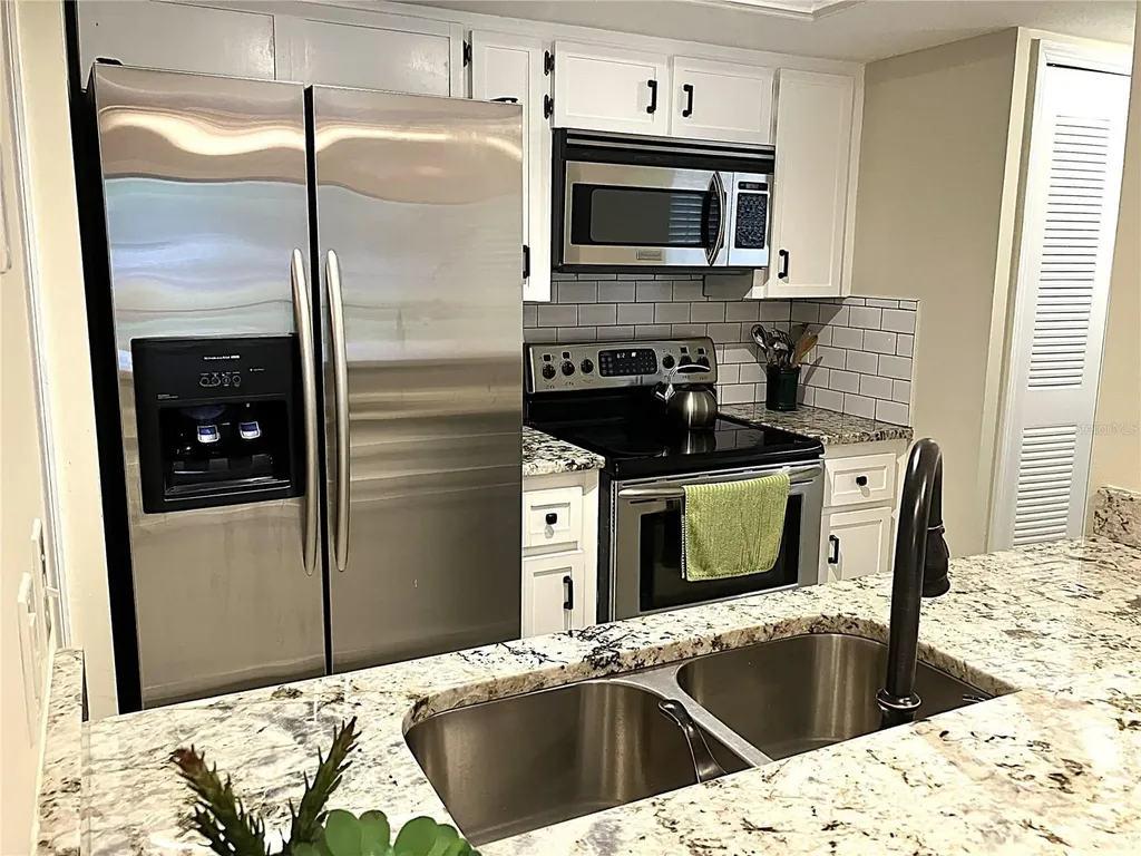 956 5th Street Clermont FL 34711