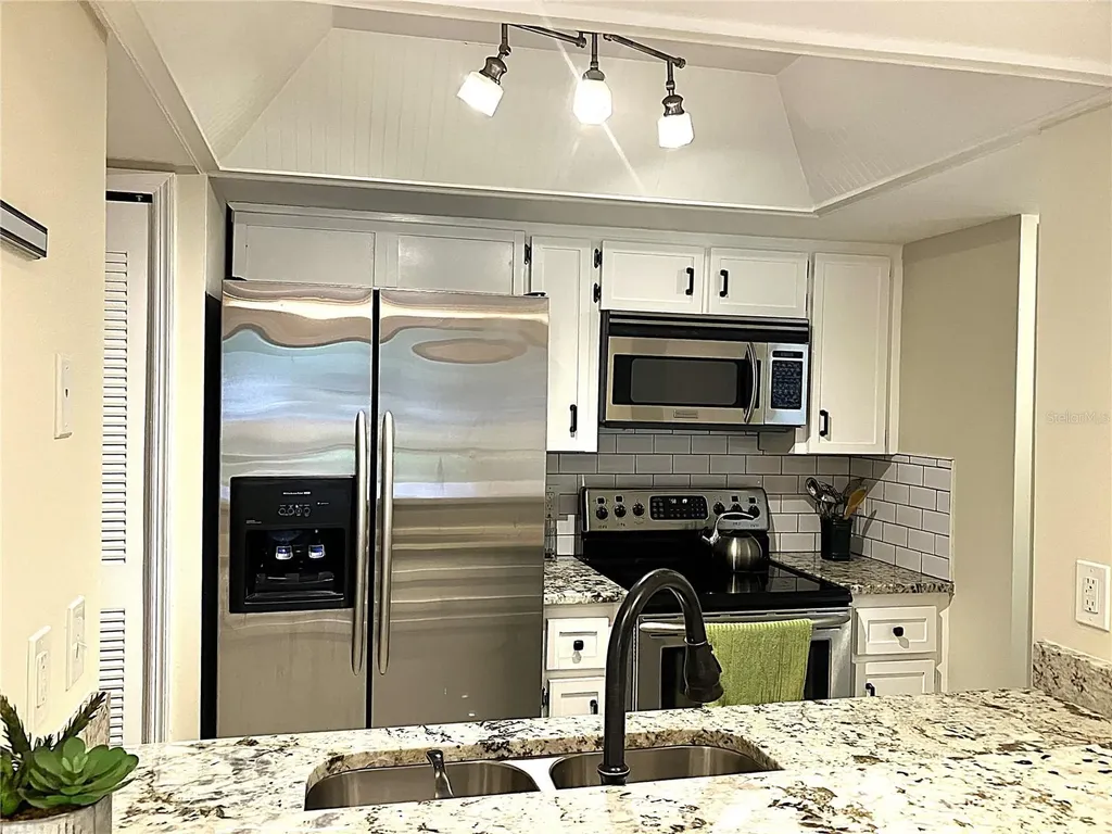 956 5th Street Clermont FL 34711