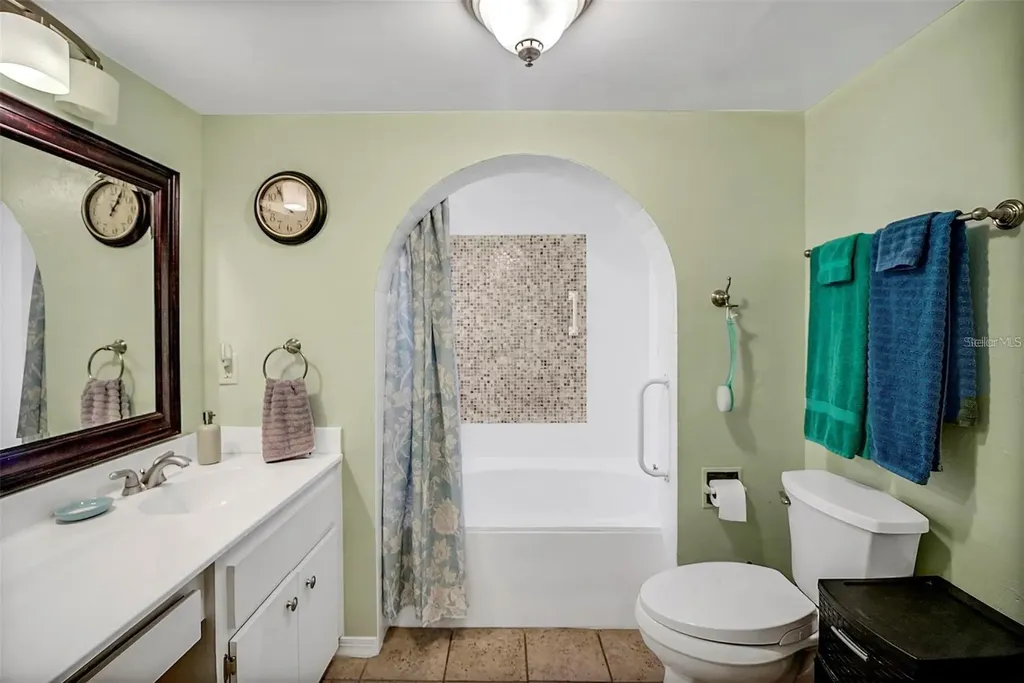 956 5th Street Clermont FL 34711