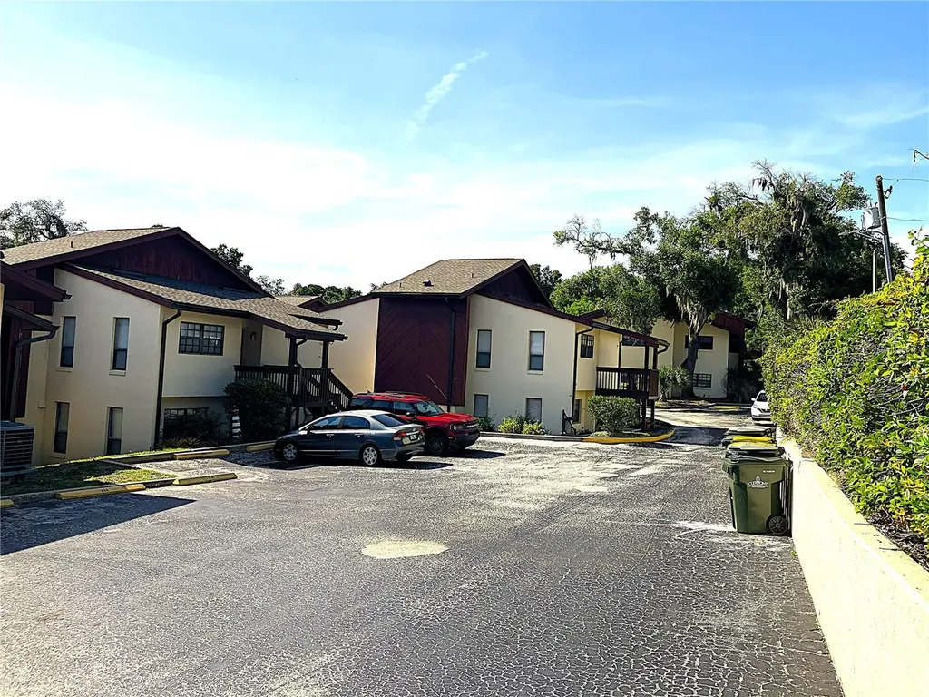 956 5th Street Clermont FL 34711