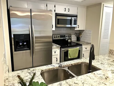 956 5th Street Clermont FL 34711