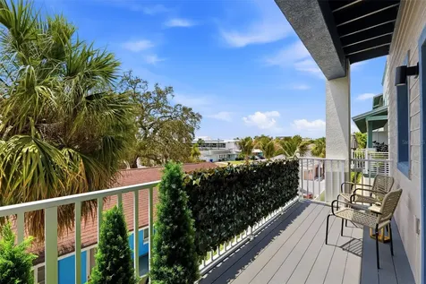 946 Highland Avenue Dunedin FL 34698