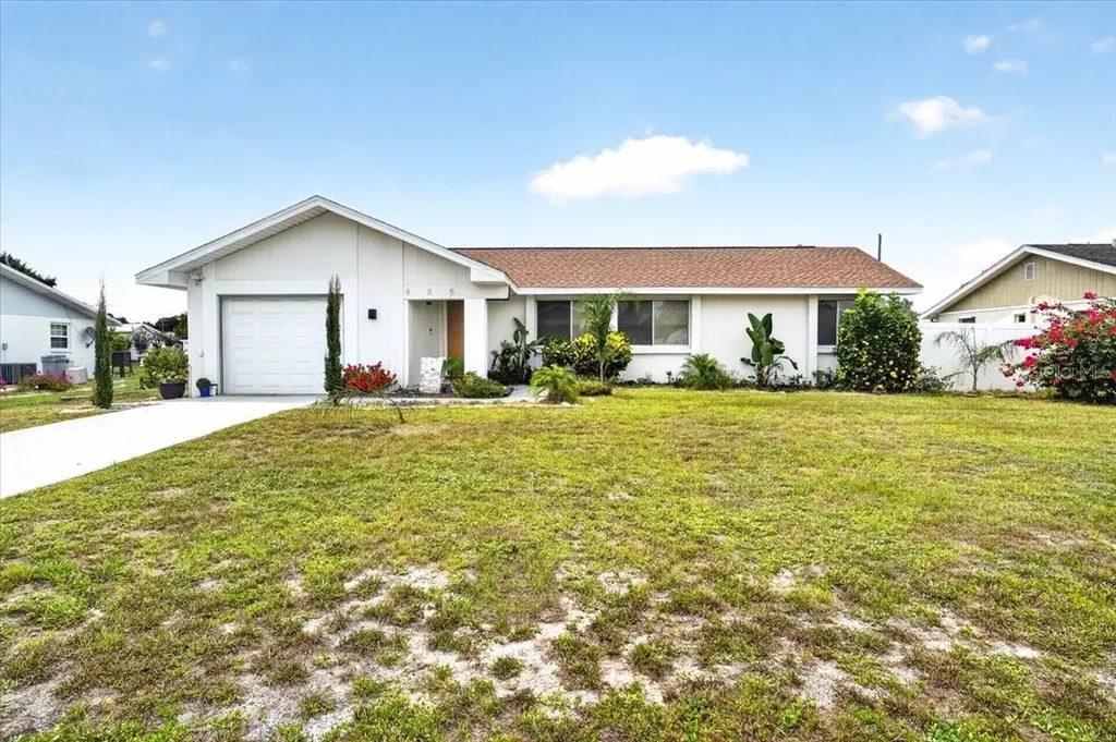 885 Fairfax Terrace NW Port Charlotte FL 33948
