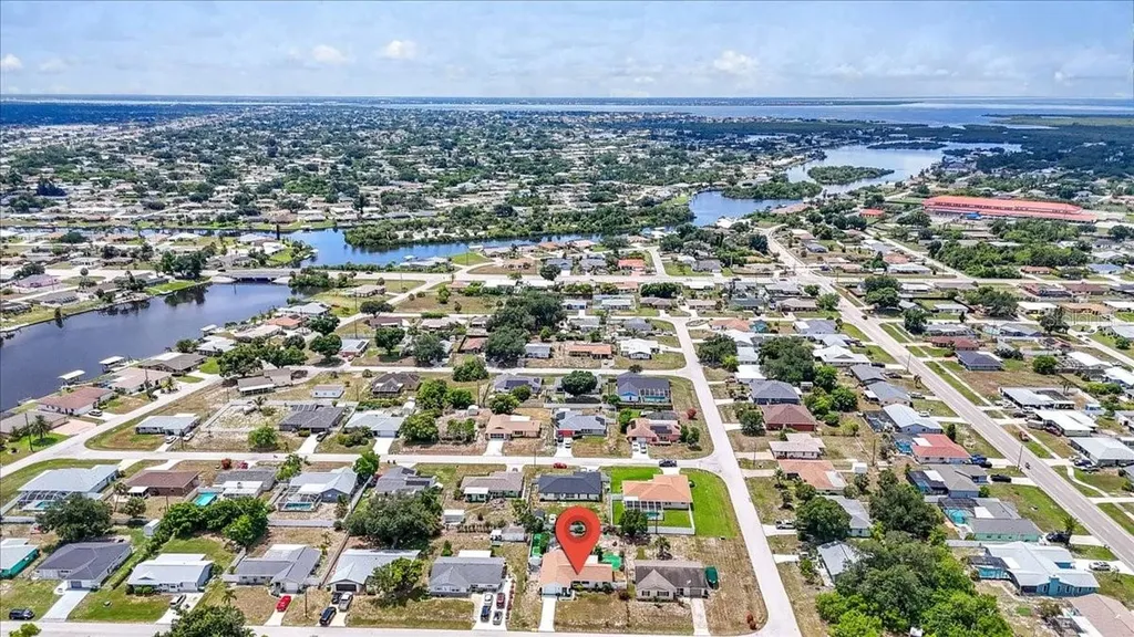 885 Fairfax Terrace NW Port Charlotte FL 33948