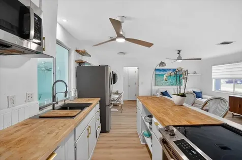 885 Fairfax Terrace NW Port Charlotte FL 33948