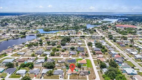 885 Fairfax Terrace NW Port Charlotte FL 33948