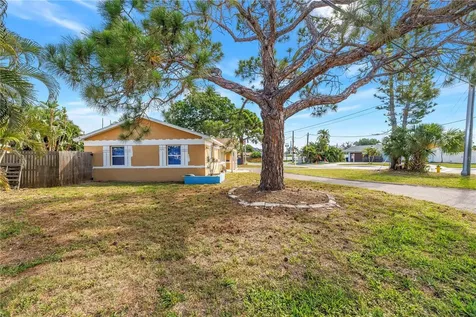 7901 Causeway Boulevard S St Petersburg FL 33707