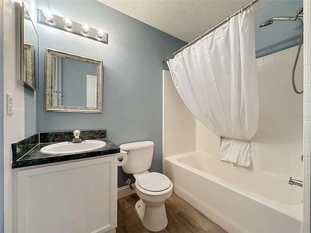 208 Castlemain Circle Davenport FL 33897
