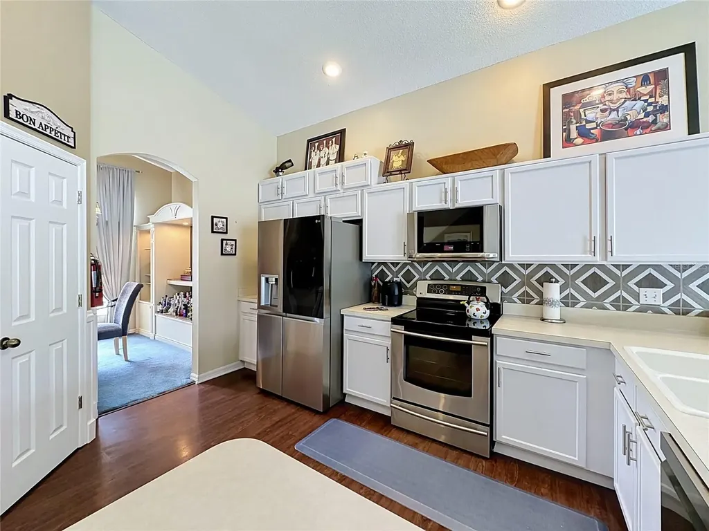 208 Castlemain Circle Davenport FL 33897