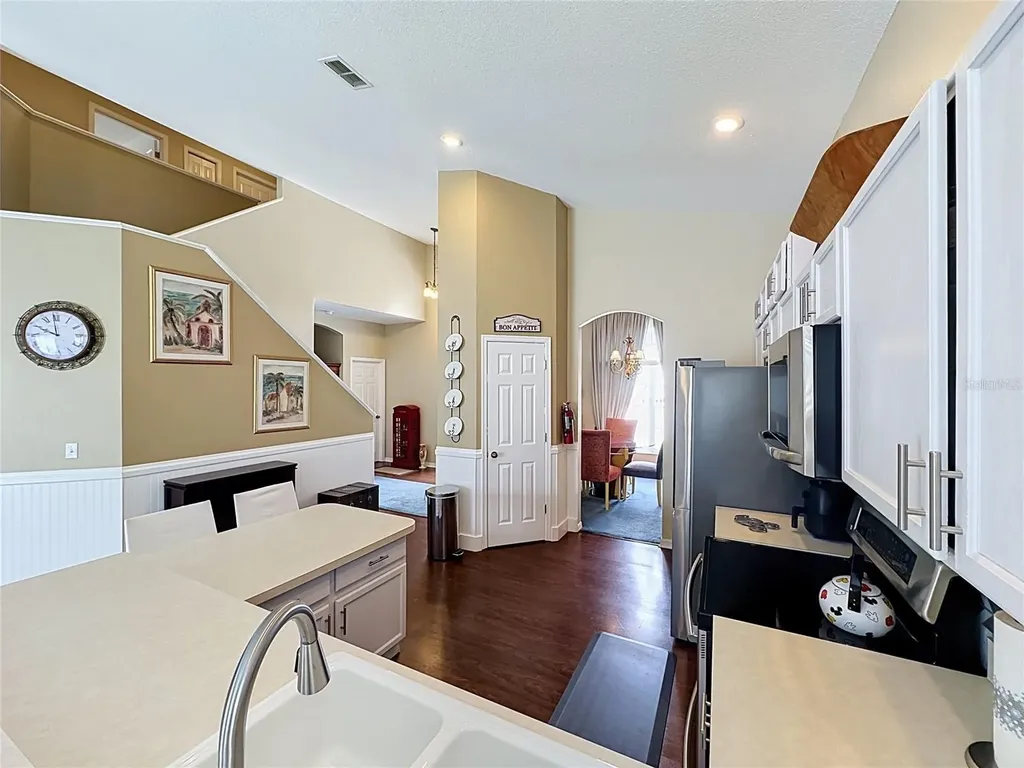 208 Castlemain Circle Davenport FL 33897