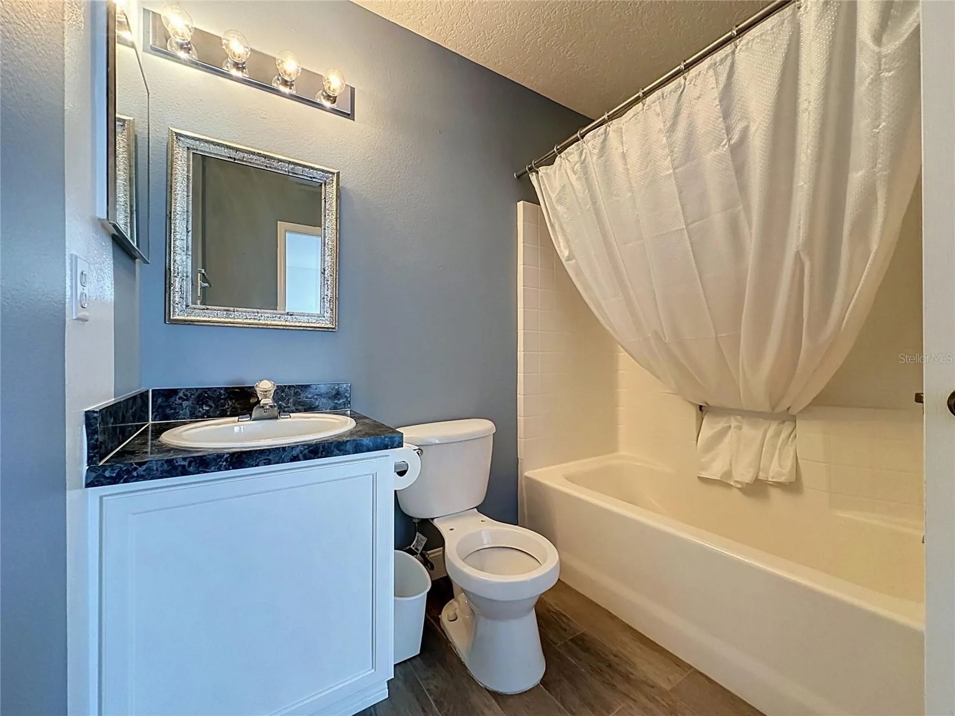 208 Castlemain Circle Davenport FL 33897