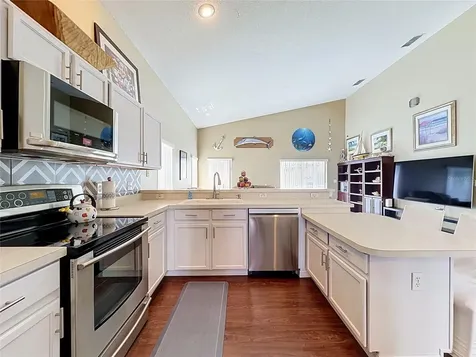 208 Castlemain Circle Davenport FL 33897