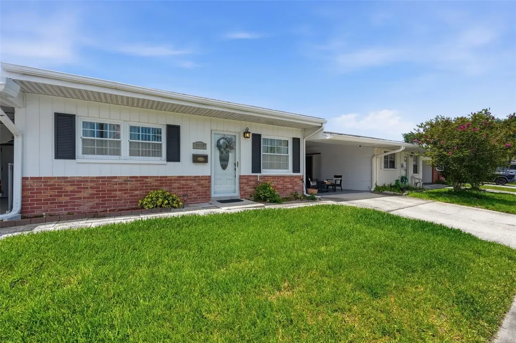 9920 Daffodil Pinellas Park FL 33782
