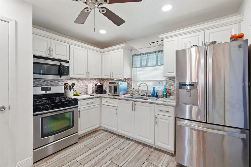 9920 Daffodil Pinellas Park FL 33782