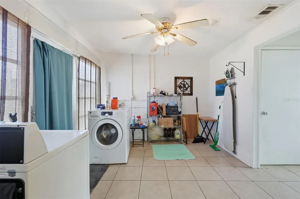 9920 Daffodil Pinellas Park FL 33782