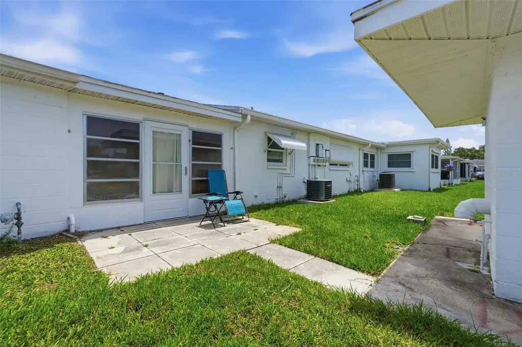 9920 Daffodil Pinellas Park FL 33782