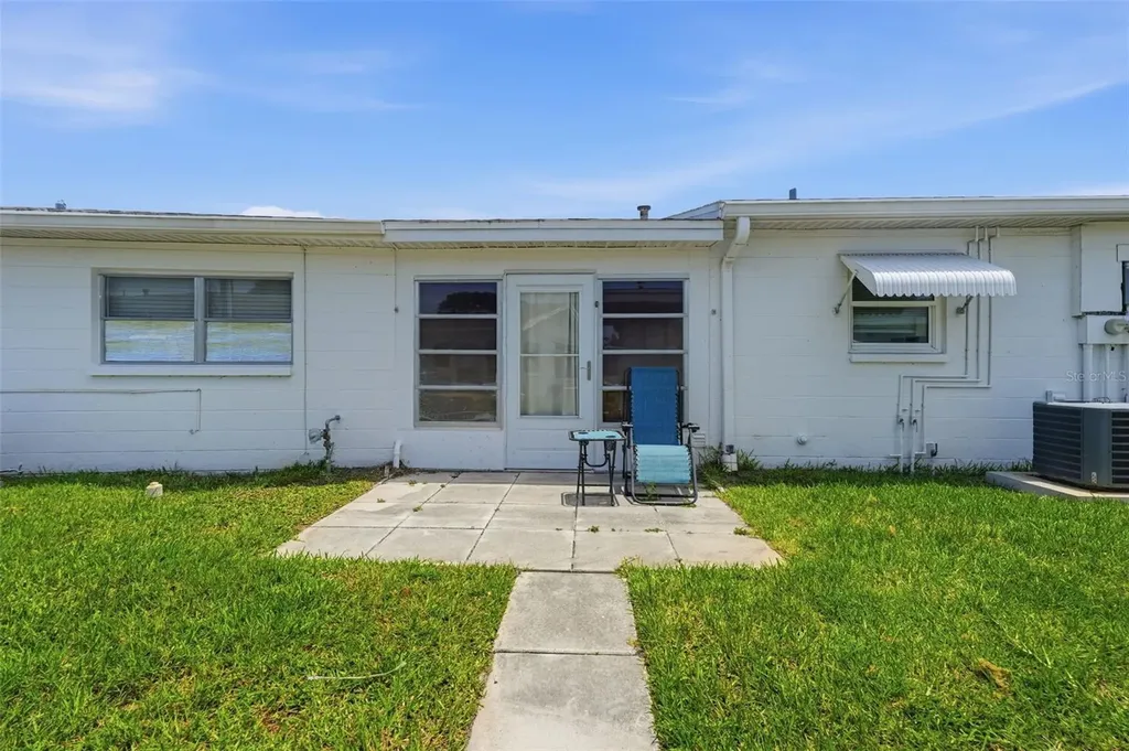 9920 Daffodil Pinellas Park FL 33782
