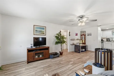 9920 Daffodil Pinellas Park FL 33782