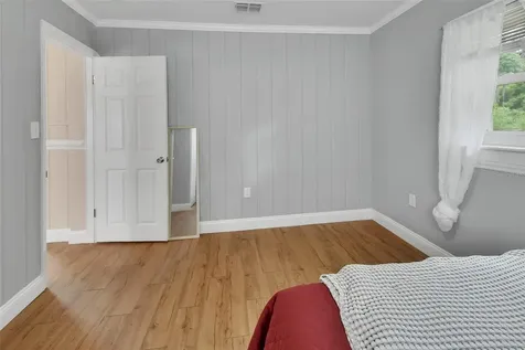 1429 E Howry Avenue Deland FL 32724